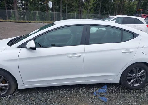 2017 Hyundai Elantra Se z USA, uszkodzony, nr VIN 5NPD84LF8HH044022